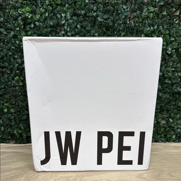 JW PEI NITA PUPPY SHAPED HANDBAG - Picture 10 of 11